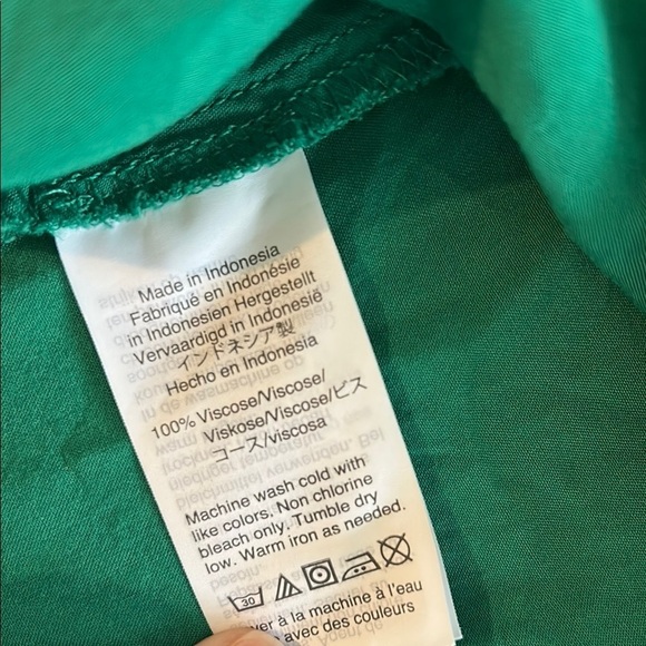 J. Crew Emerald Green Faux Wrap Peplum Blouse Size 10 Flutter Sleeve V-Neck - Picture 15 of 15